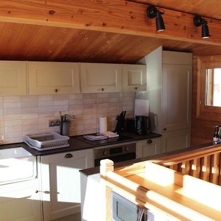 Cosy 4 Bedroom Chalet With Hot Tub Saint-Marcel  Екстериор снимка