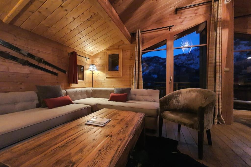 Cosy 4 Bedroom Chalet With Hot Tub Saint-Marcel  Екстериор снимка