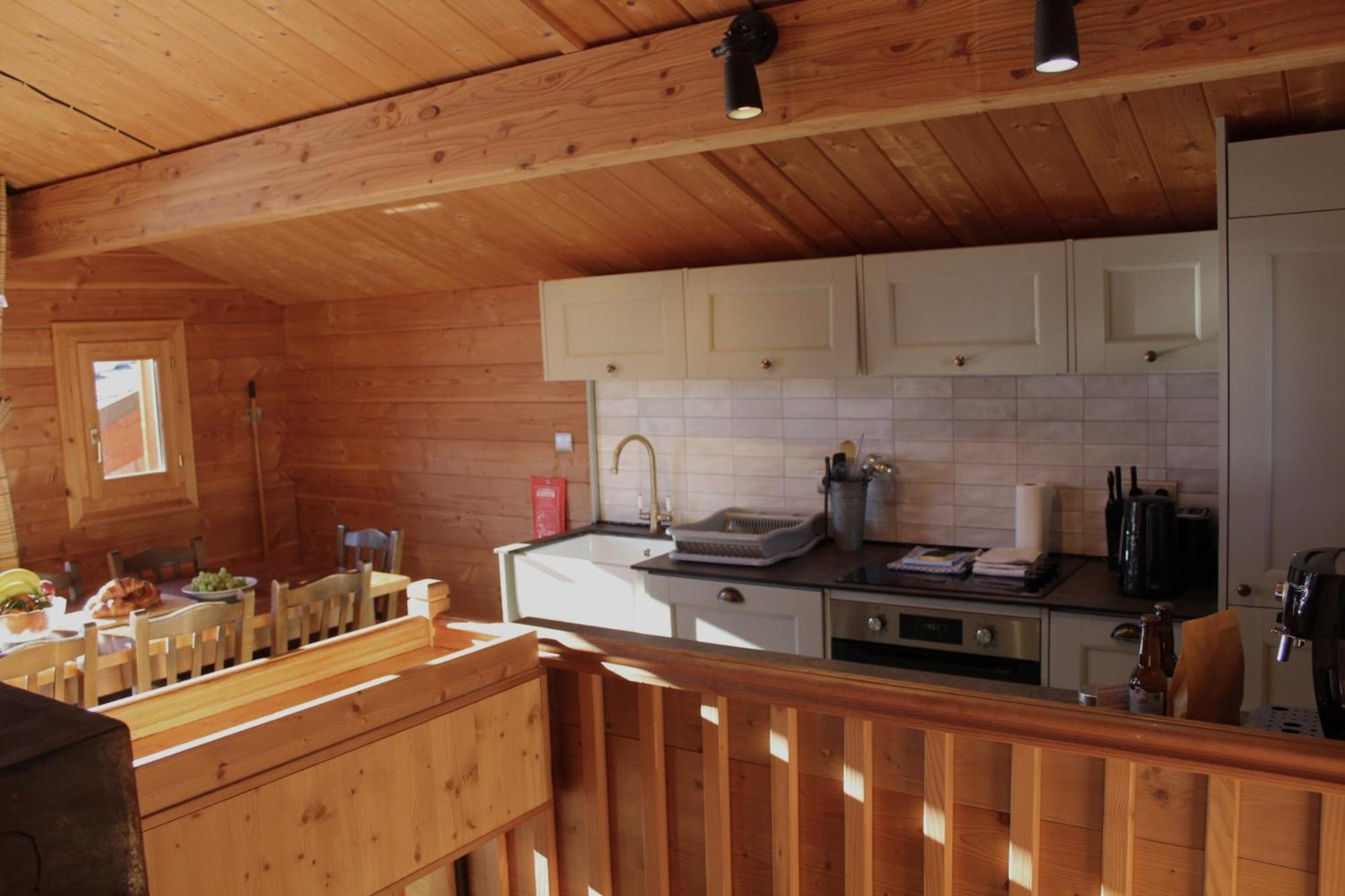 Cosy 4 Bedroom Chalet With Hot Tub Saint-Marcel  Екстериор снимка